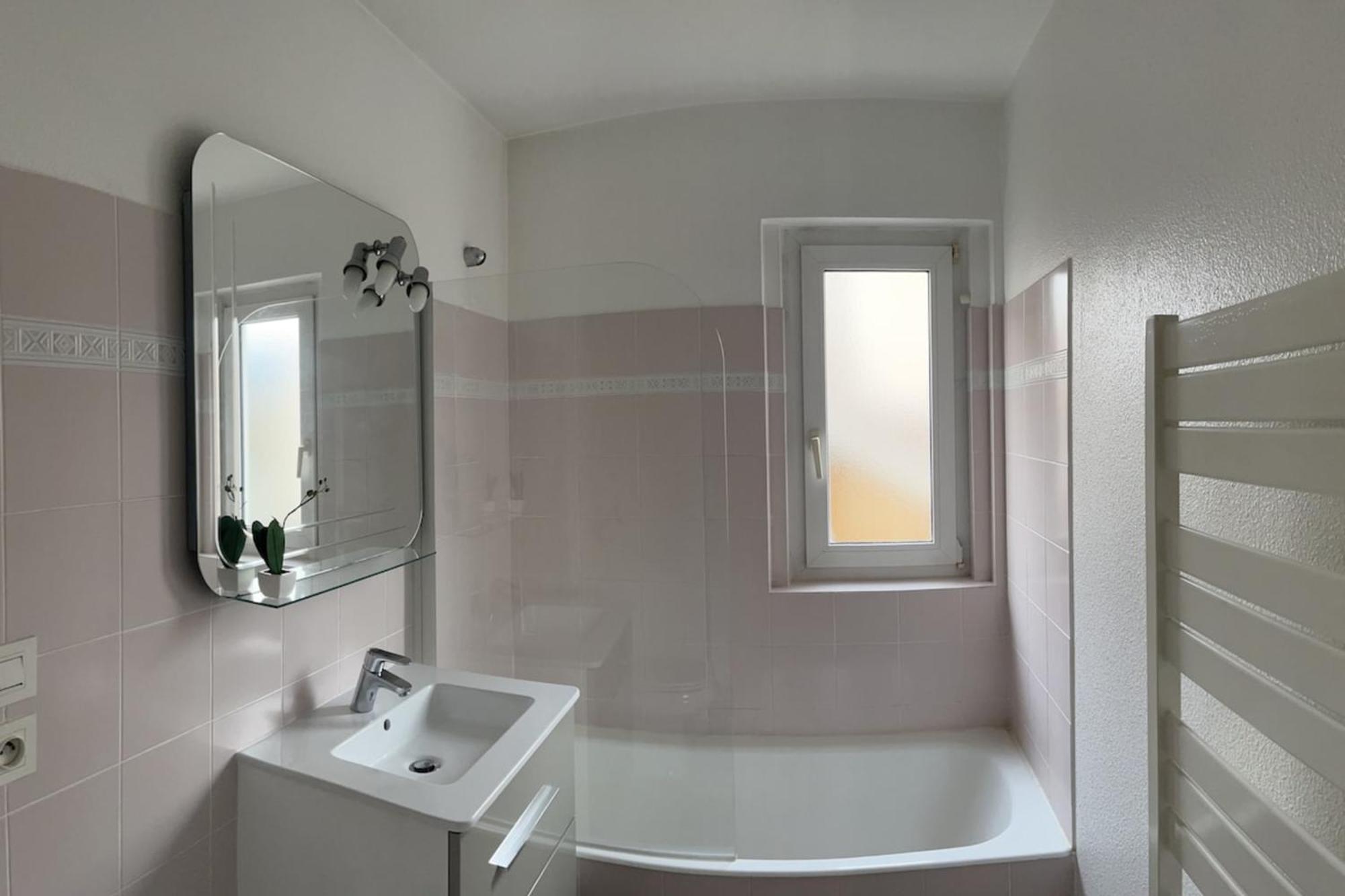 le Rialto **** : cozy T2 avec parking / v-rent Leilighet Annecy Eksteriør bilde